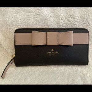 Kate Spade Kirk Park Saffiano Lacey Continental Wallet Warm Beige Bow